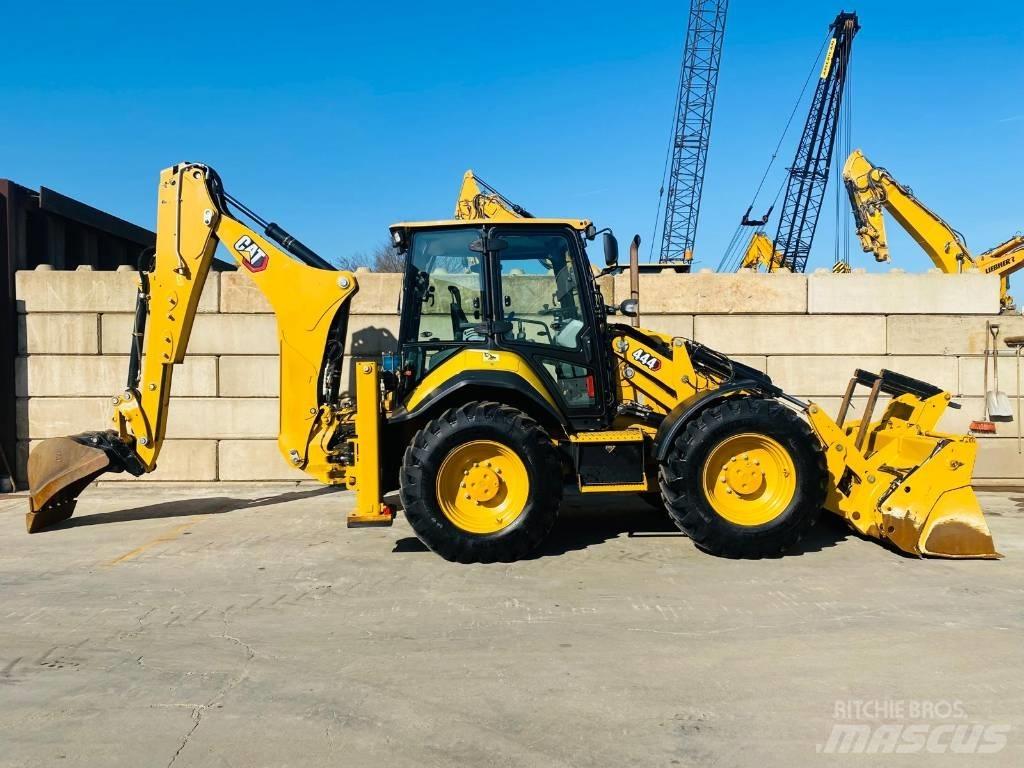 CAT 444  4x4 Baggerlader