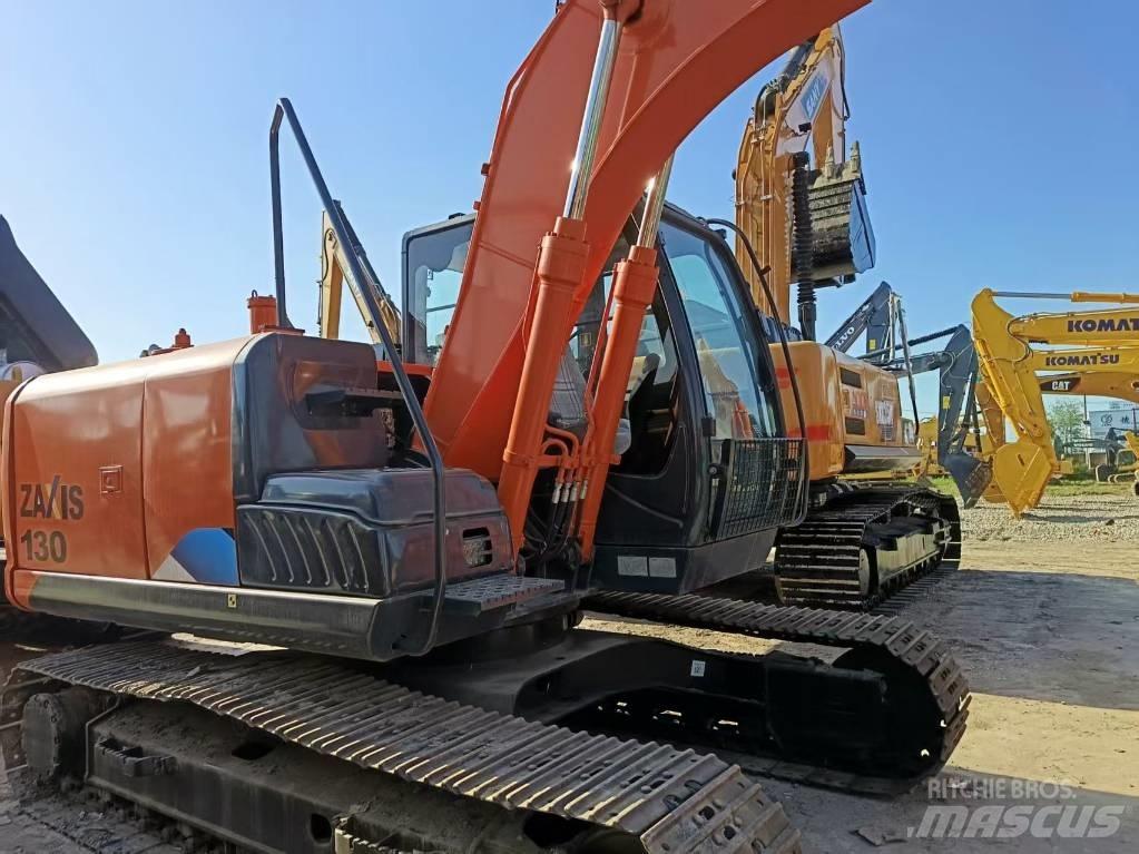 Hitachi ZX130-5A Raupenbagger