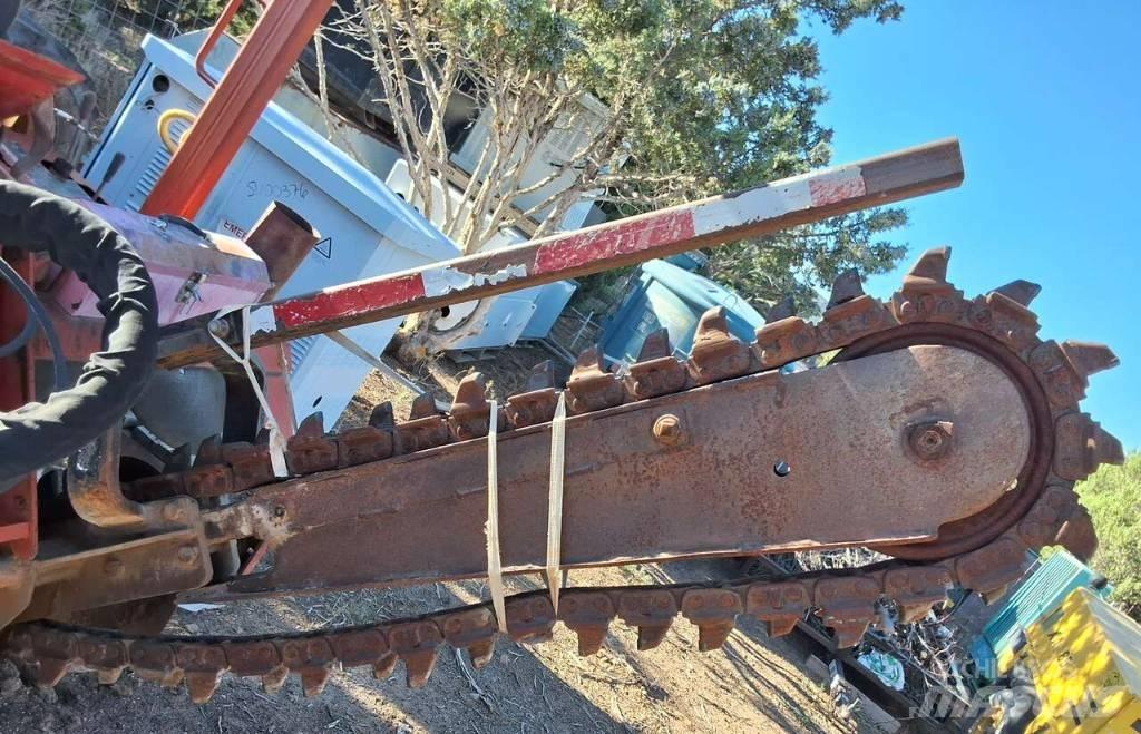 Ditch Witch 3700 DD Grabenfräse