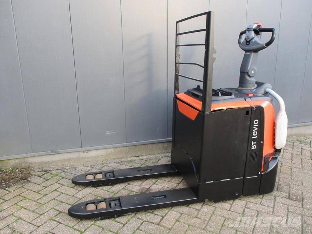 Toyota LPE250 Gabelstapler mit Fahrerstand