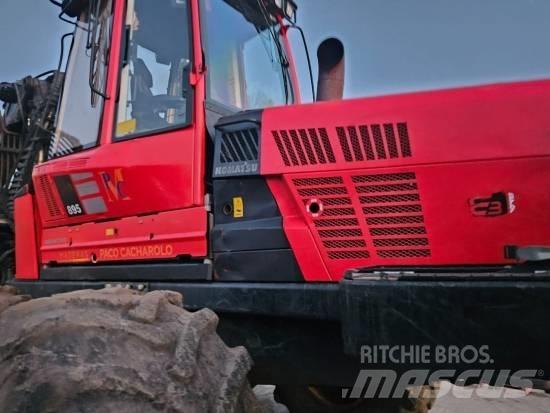 Komatsu 895 Forwarder