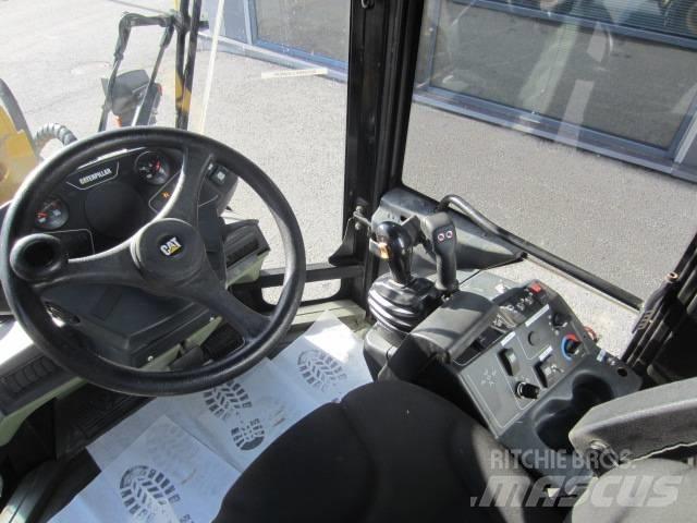 CAT 906 Radlader