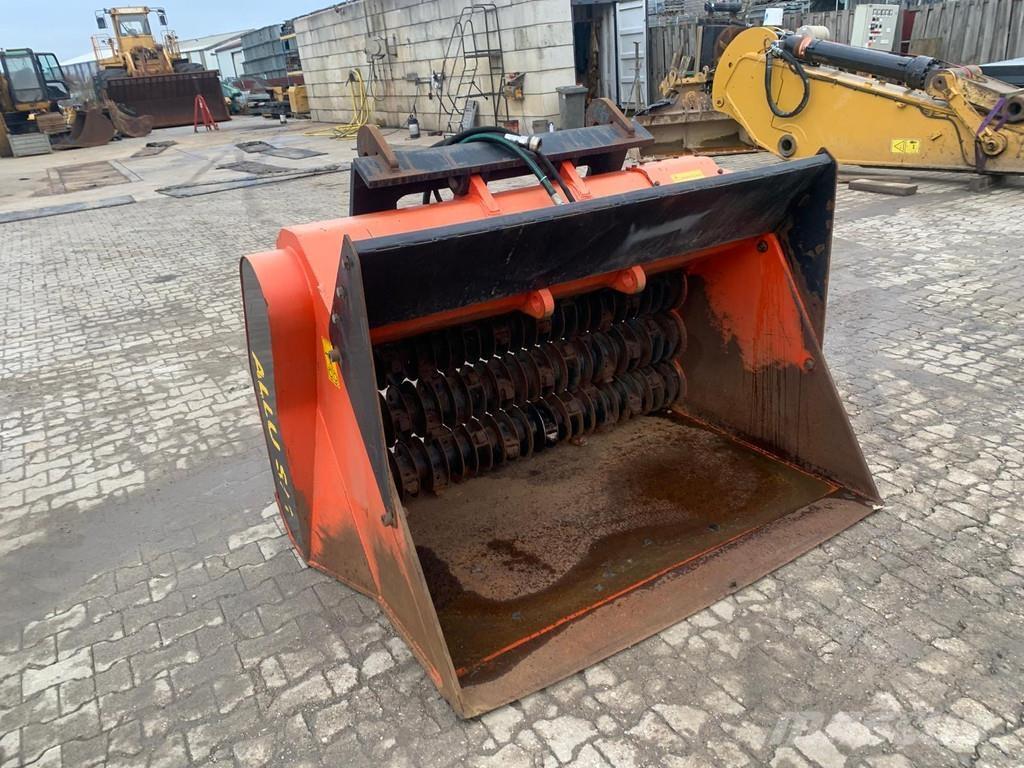 Allu SM 3-17 Schaufeln