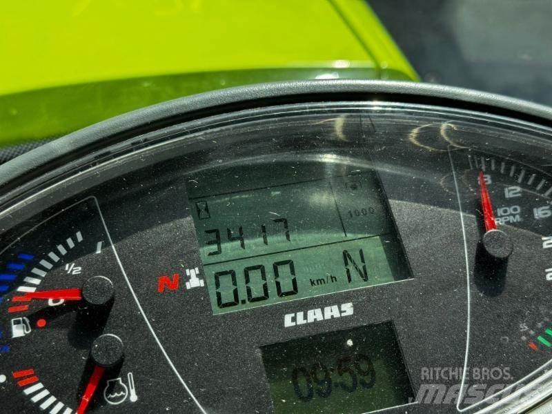 CLAAS AXION 830 Traktoren