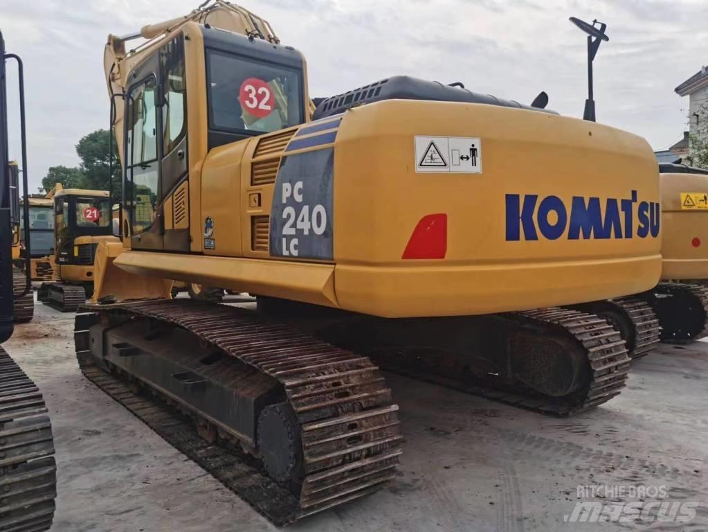 Komatsu PC 240-8 Raupenbagger
