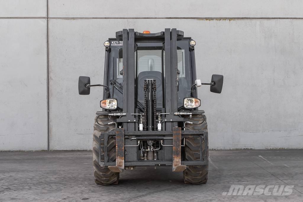 Manitou MC 25-4 Dieselstapler