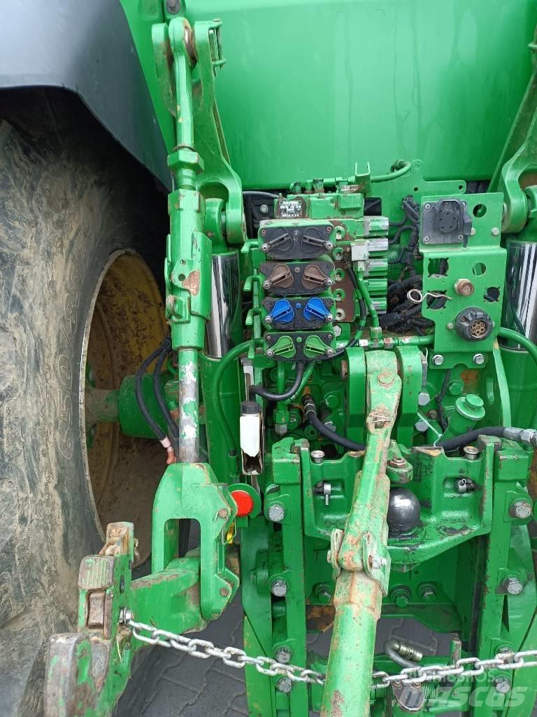 John Deere 7215 R Traktoren