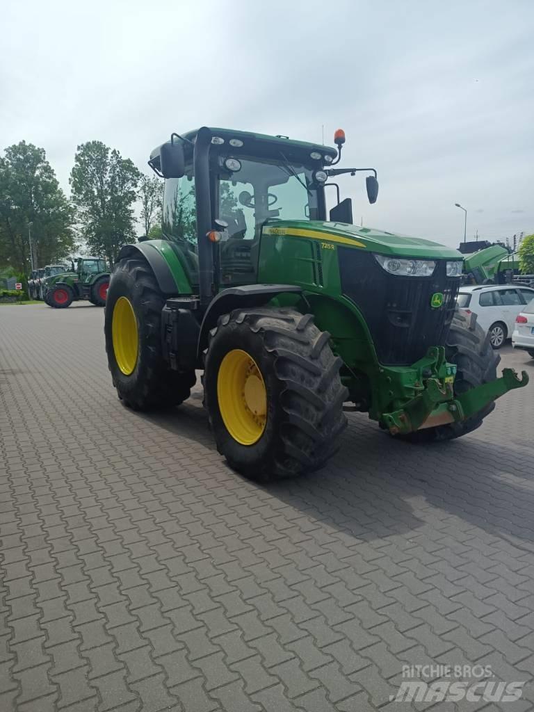 John Deere 7215 R Traktoren