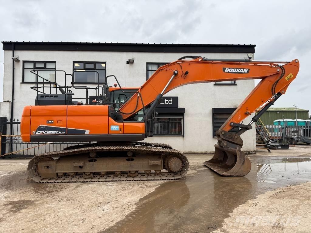 Doosan DX 225 LC-5 Raupenbagger