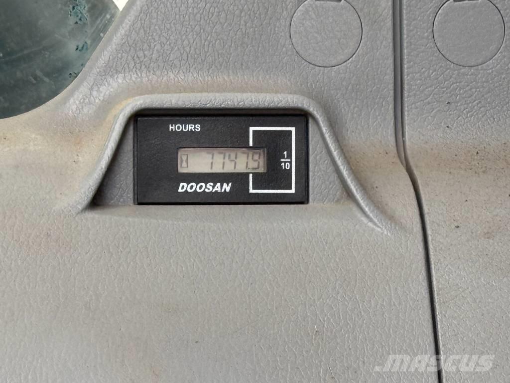Doosan DX 225 LC-5 Raupenbagger