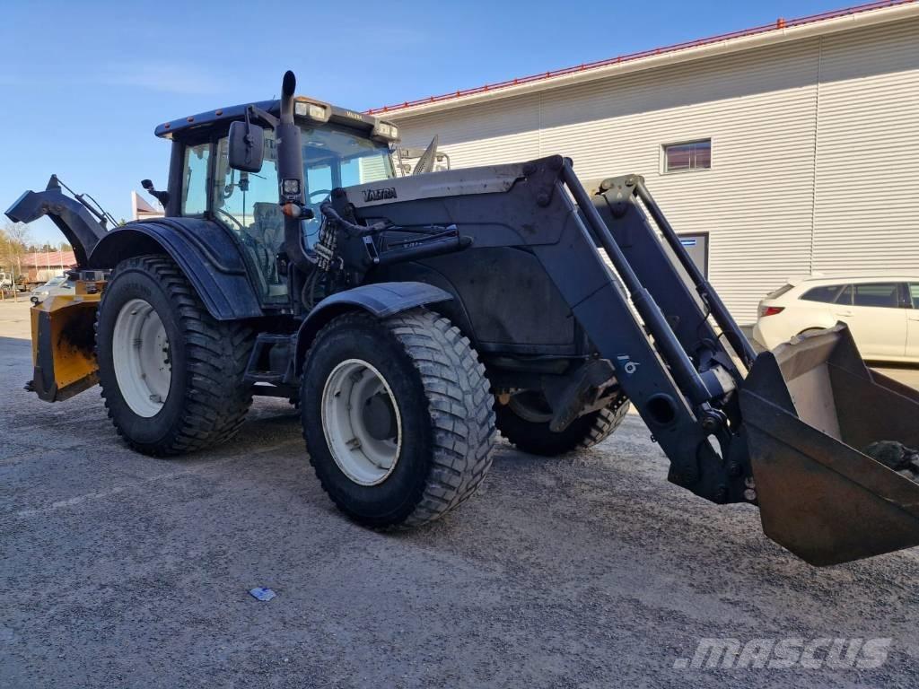 Valtra T 191 Traktoren