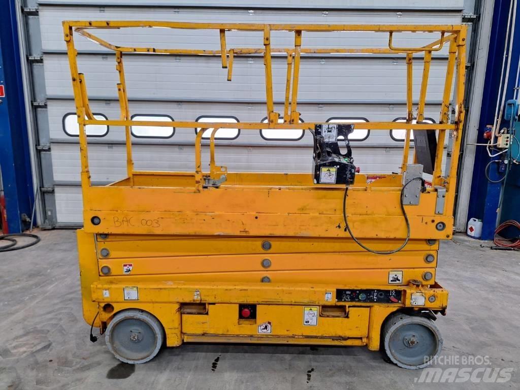 Haulotte Compact 8 Scheren-Arbeitsbühnen
