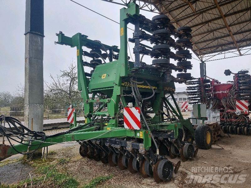 John Deere 750A Sonstige Landmaschinen