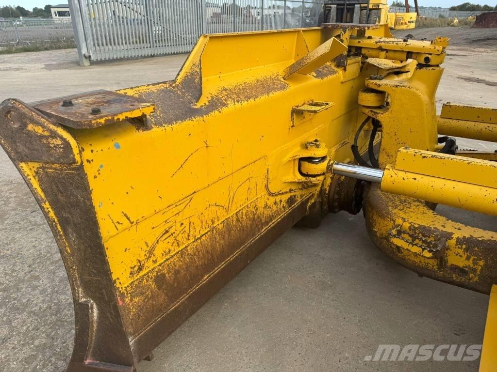 Komatsu D61PX-24 Bulldozer