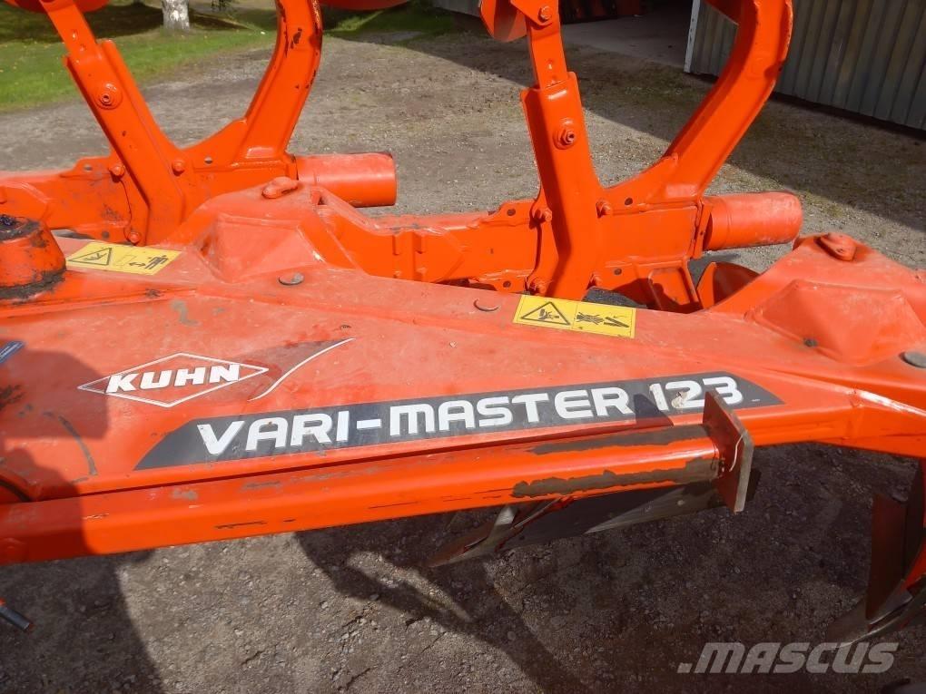 Kuhn Vari-Master 123 Wendepflüge