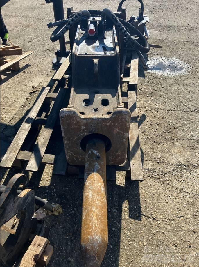 CAT H 120 Hammer / Brecher