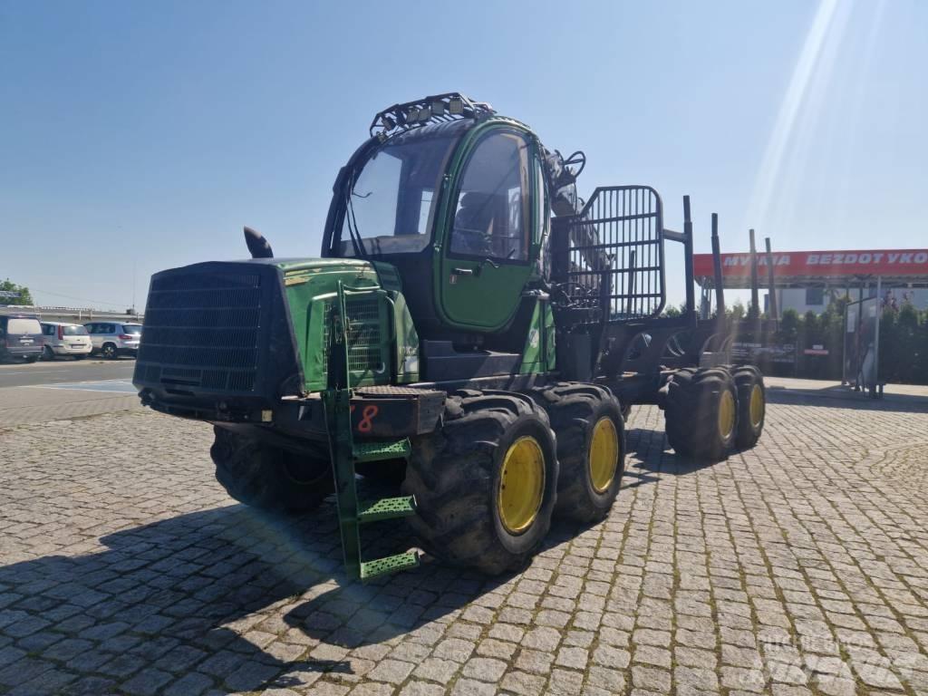 John Deere 1010 E Forwarder