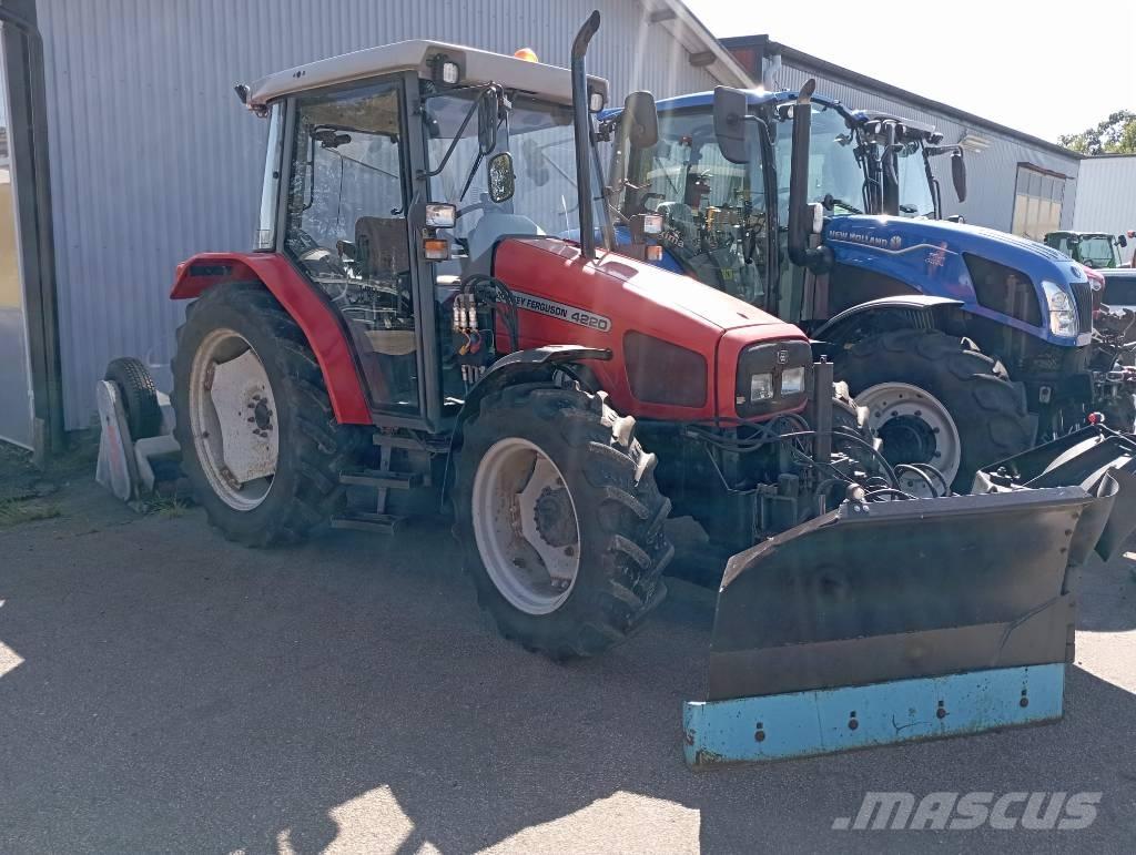 Massey Ferguson 4220 Traktoren