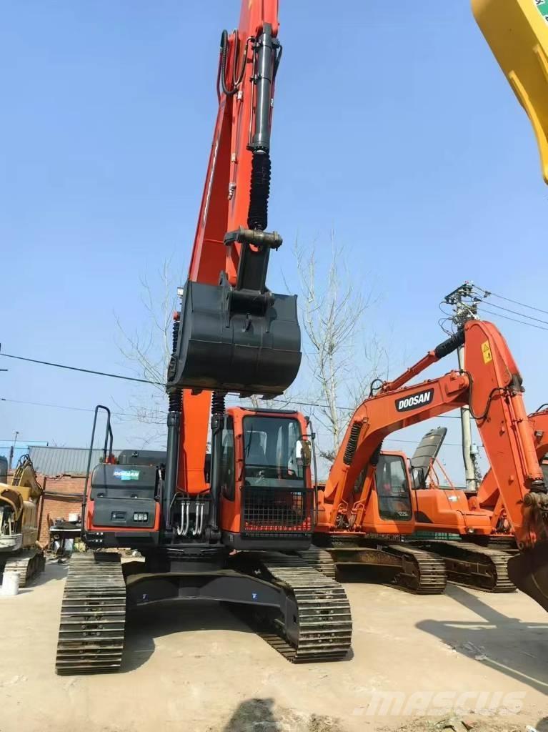 Doosan 225LC-9C Raupenbagger