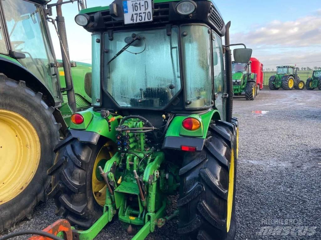 John Deere 5085 GF Traktoren