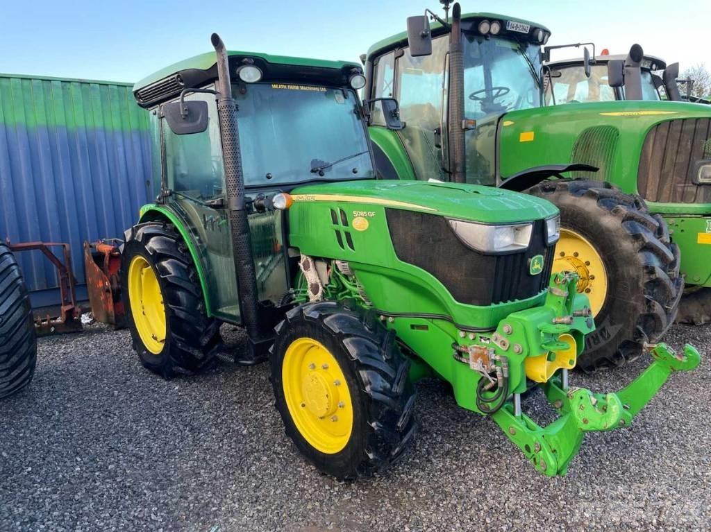 John Deere 5085 GF Traktoren