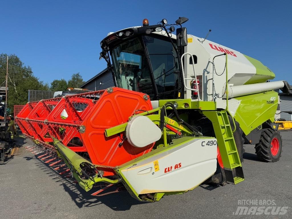 CLAAS Tucano 420 Mähdrescher