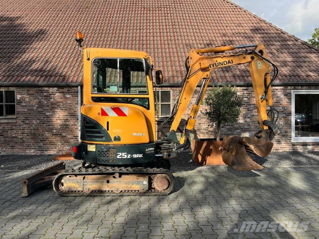 Hyundai R25Z-9 AK Raupenbagger