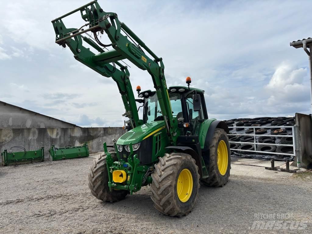 John Deere 6120M Traktoren