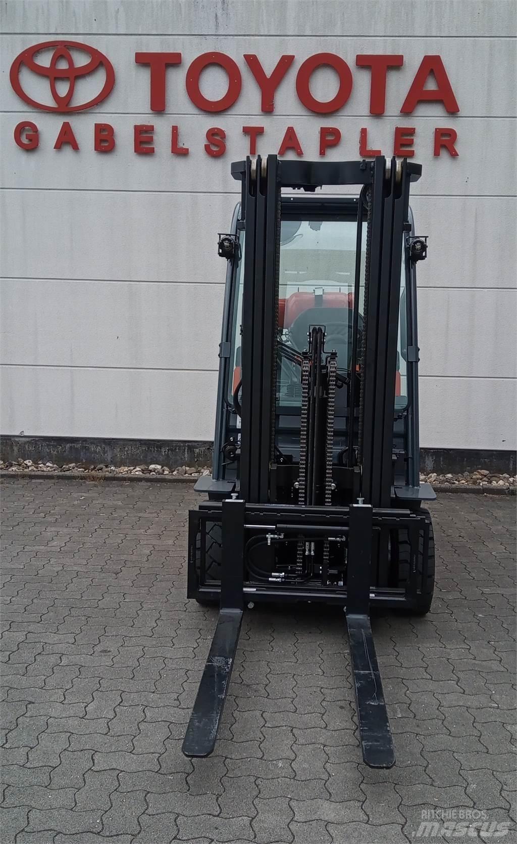 Toyota 02-8FGKF20 Gasstapler