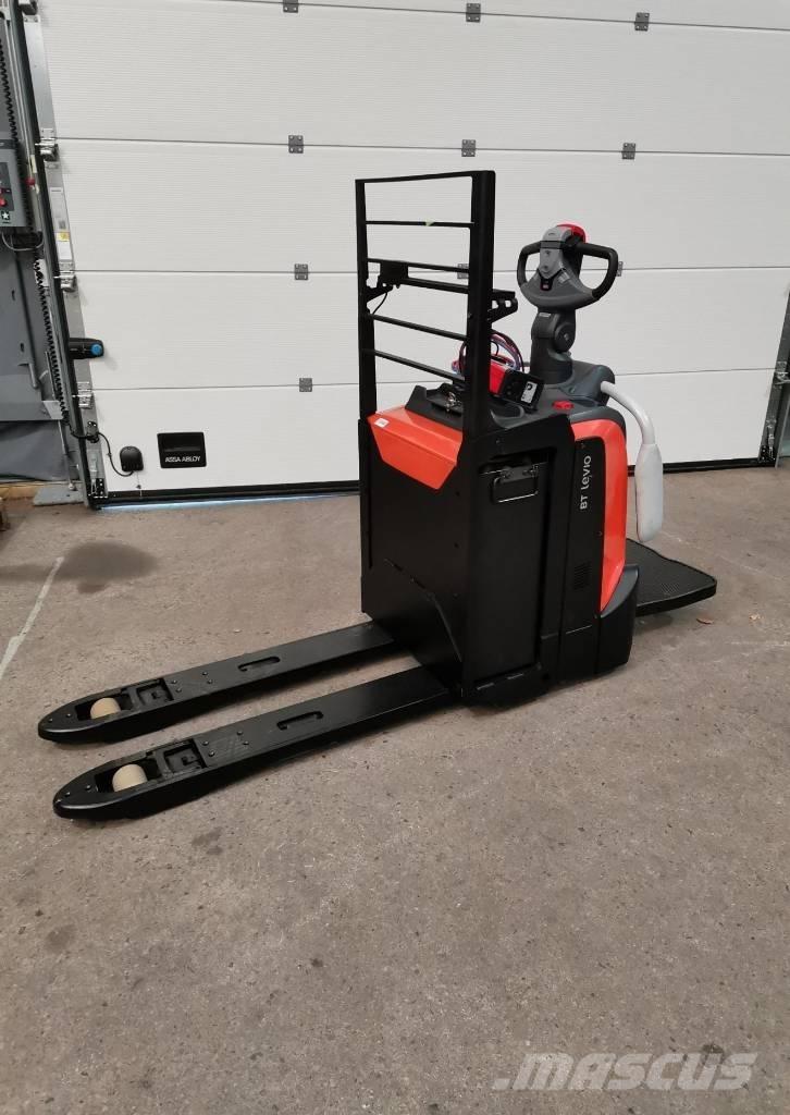 Toyota LPE220 Gabelstapler mit Fahrerstand