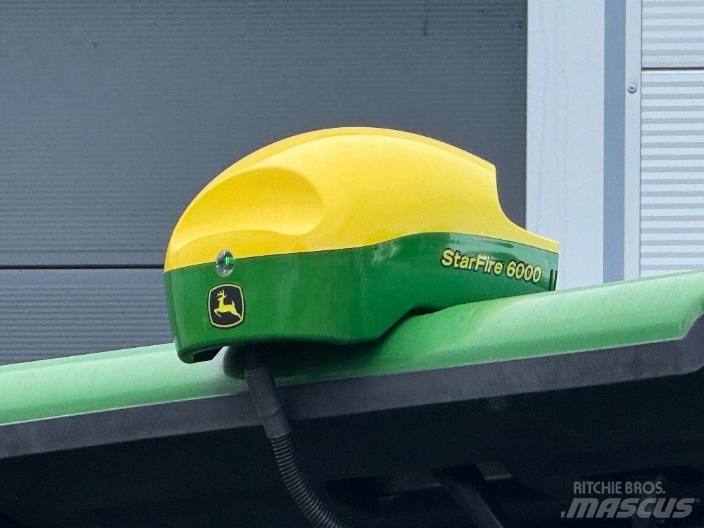 John Deere 8310 R Traktoren