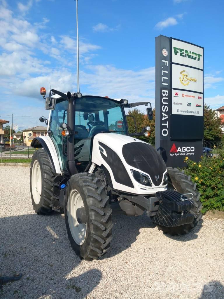 Valtra A 104 Traktoren