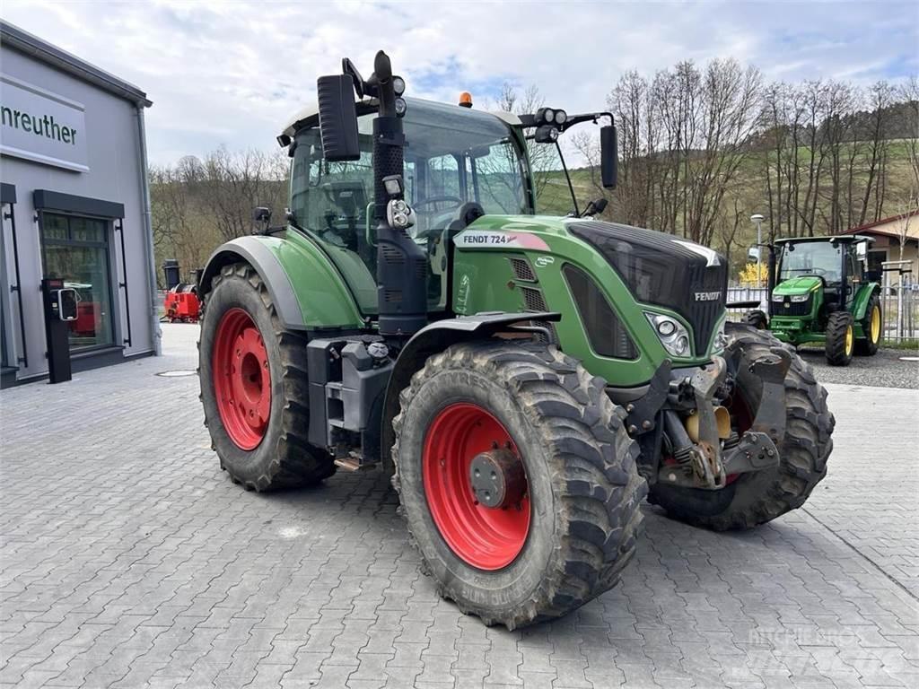 Fendt 724 Vario Traktoren