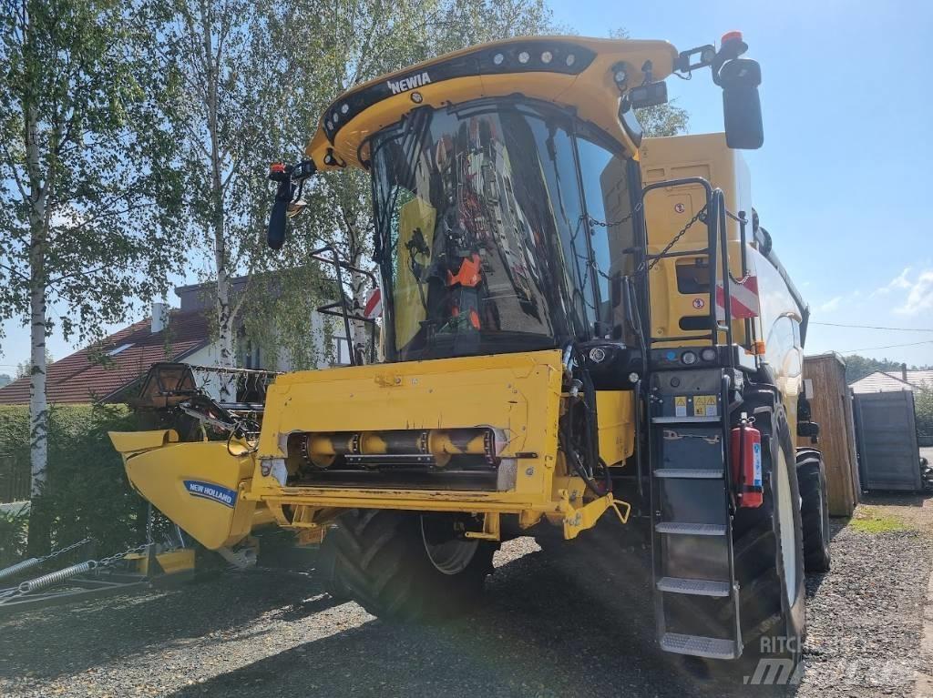 New Holland CX 8.70 Mähdrescher