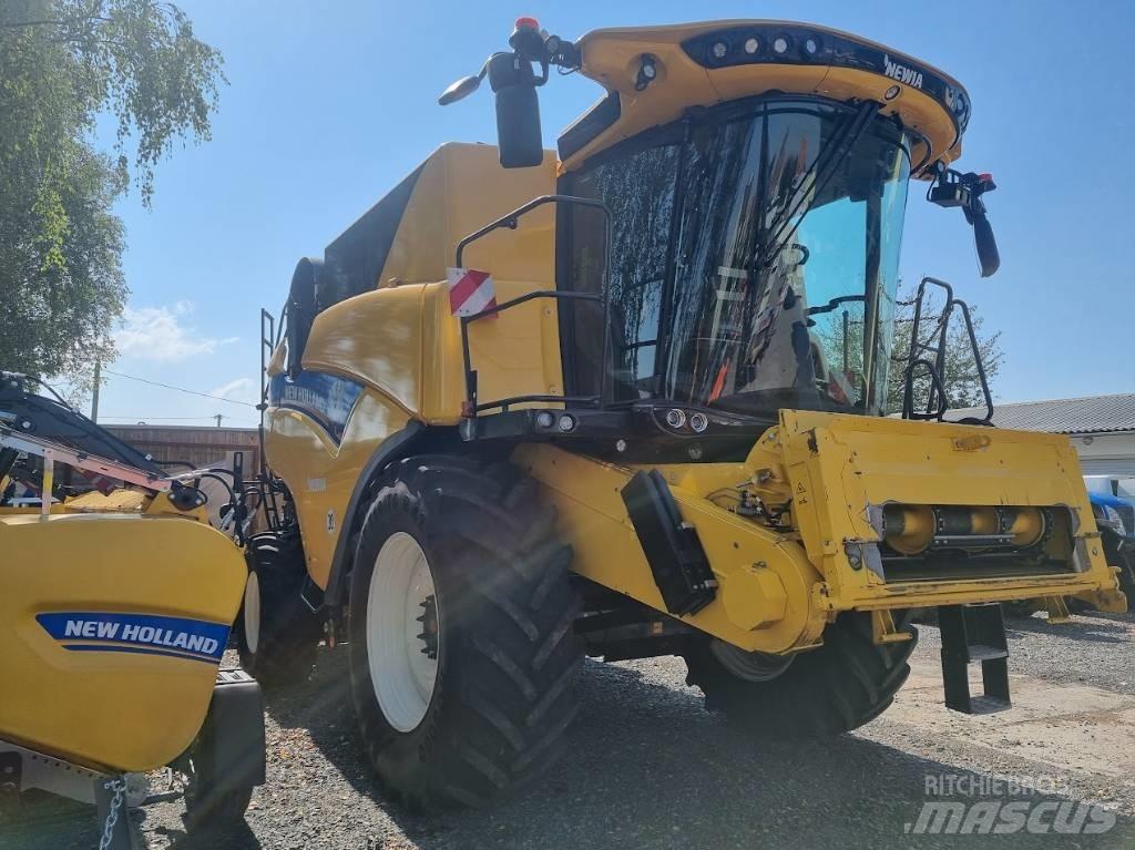 New Holland CX 8.70 Mähdrescher