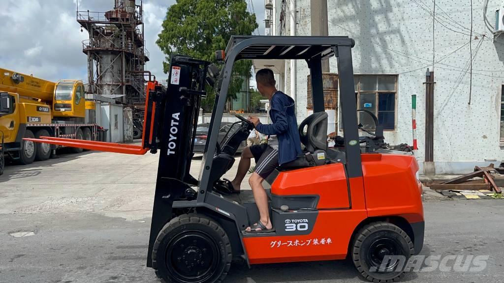 Toyota FD 30 Dieselstapler