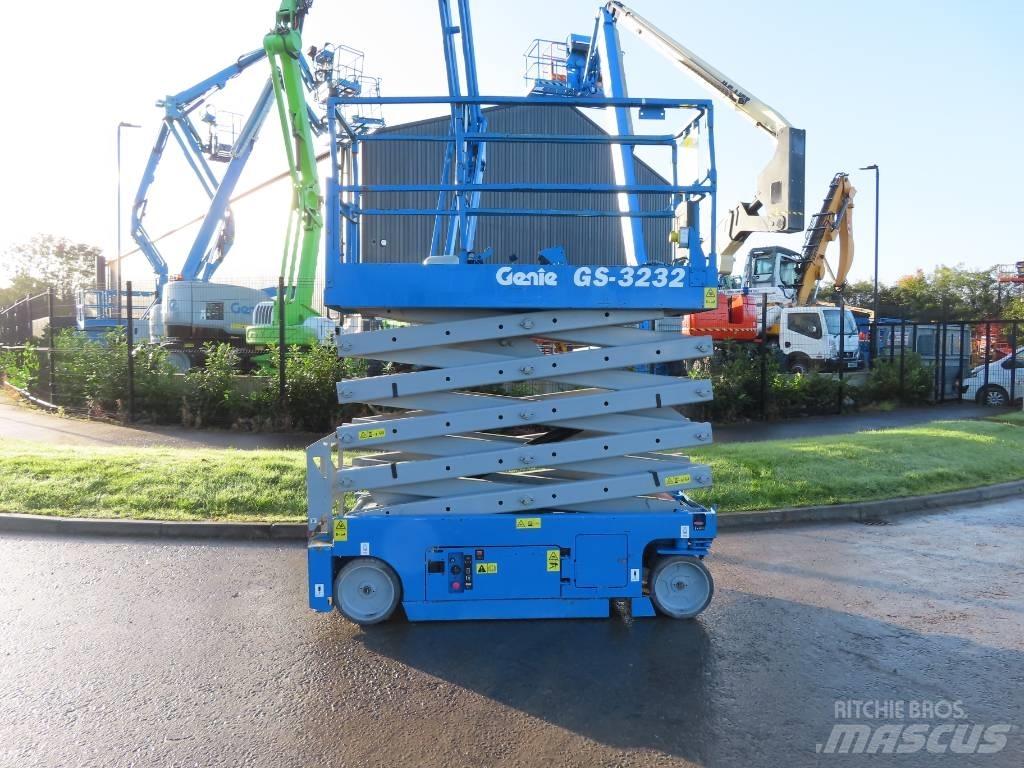 Genie GS 3232 Scheren-Arbeitsbühnen