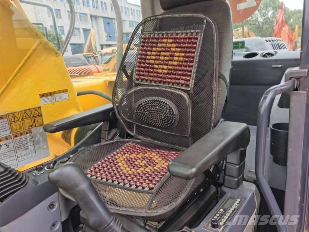 Komatsu PC 200-8 Raupenbagger