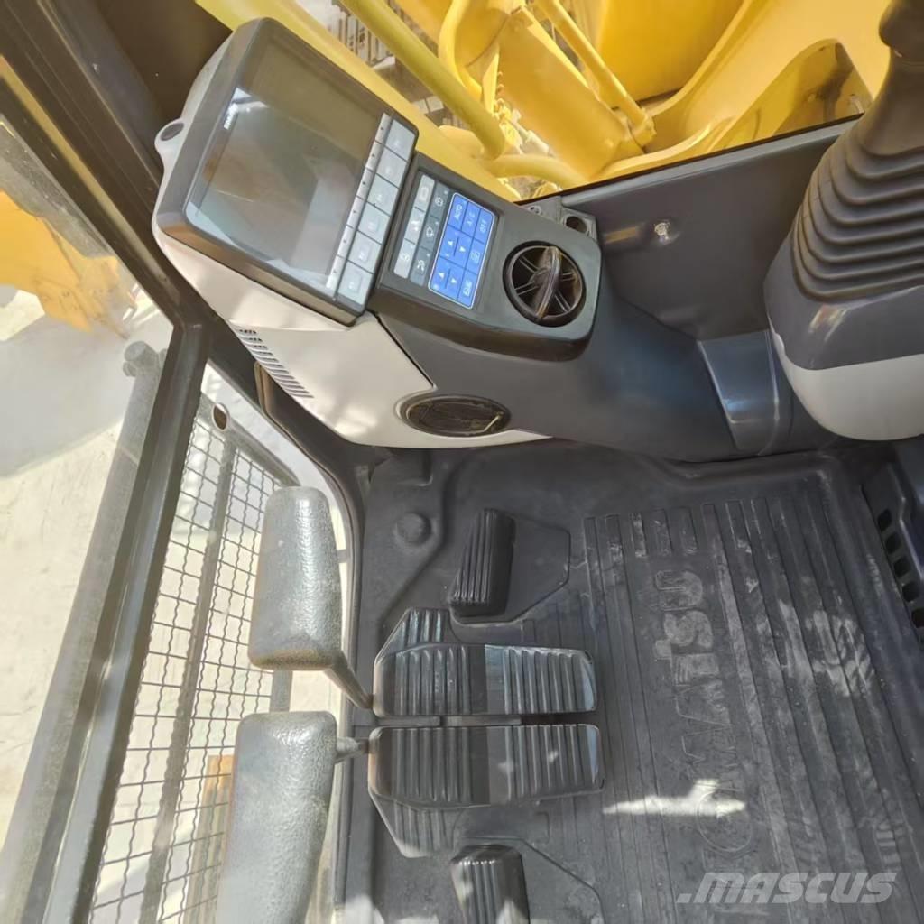 Komatsu PC 220-8 Raupenbagger