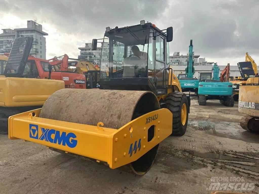 XCMG XS 143 J Walzenzüge
