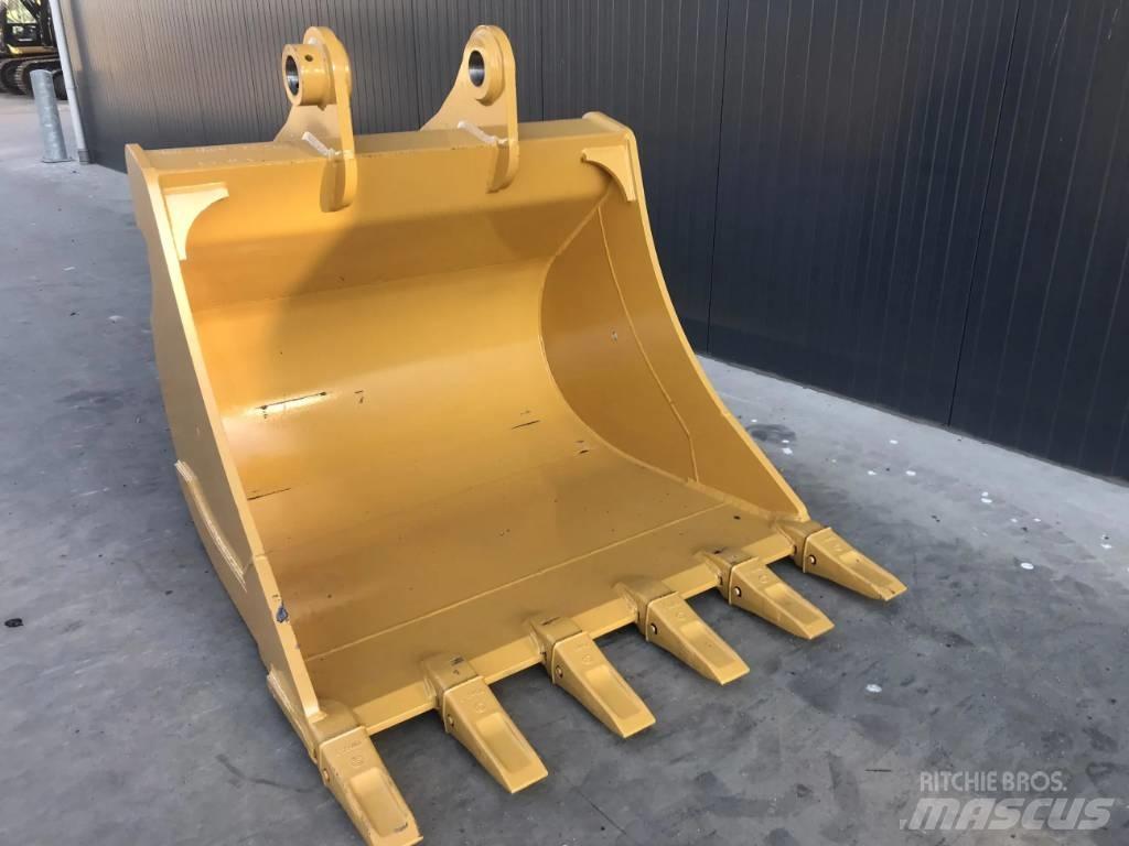Volvo EC250 Schaufeln