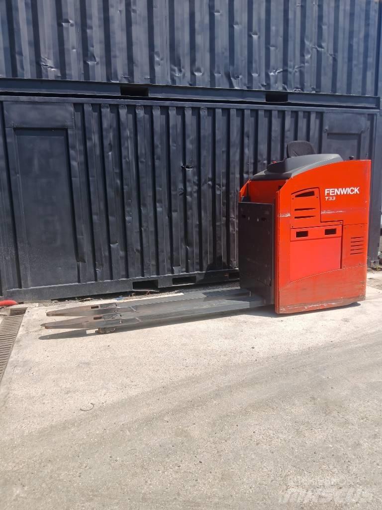Fenwick T33 Niedergabelstapler