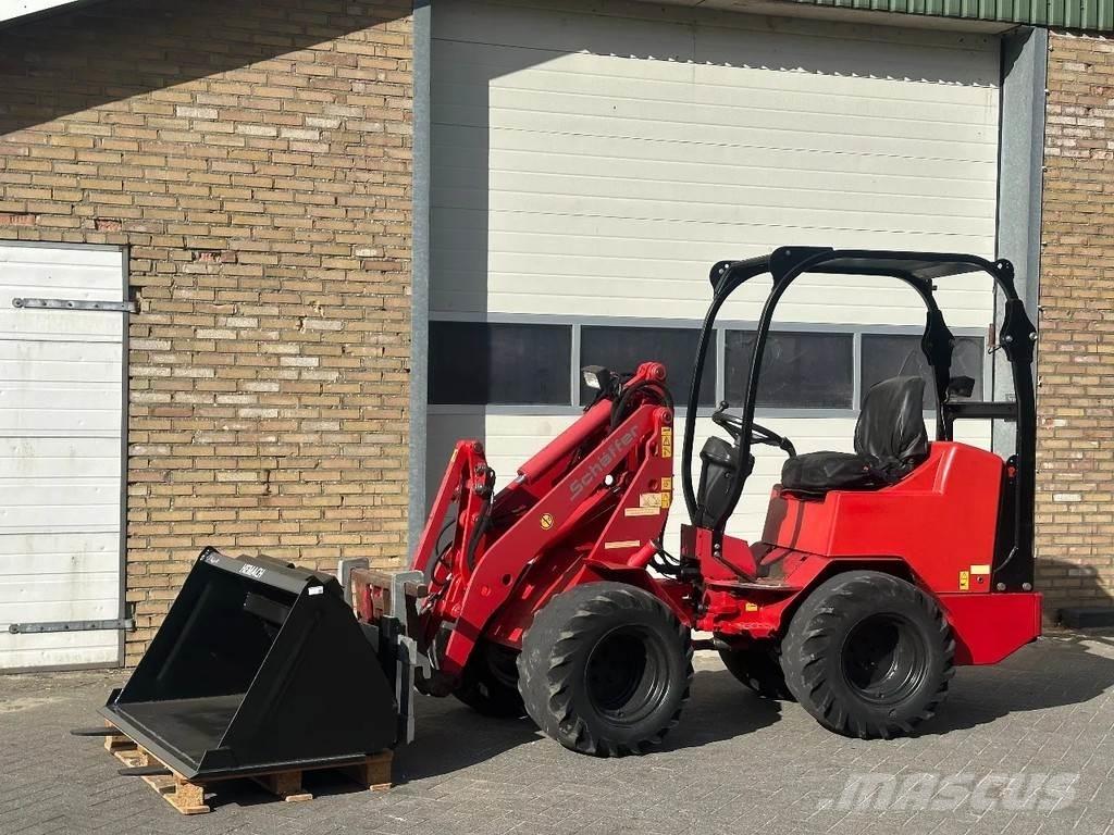 Schäffer 2033 Radlader