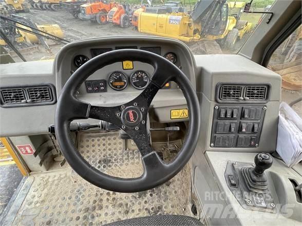 Moxy MT41 Dumper - Knickgelenk