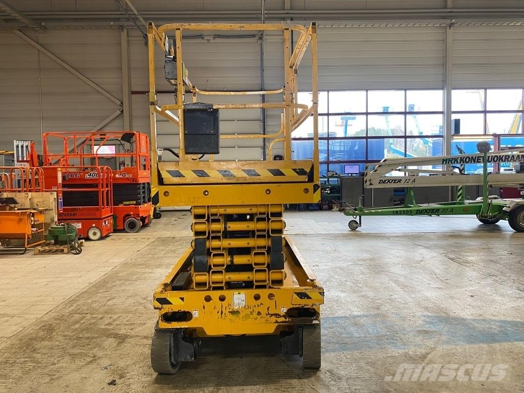 Haulotte Compact 14 Scheren-Arbeitsbühnen