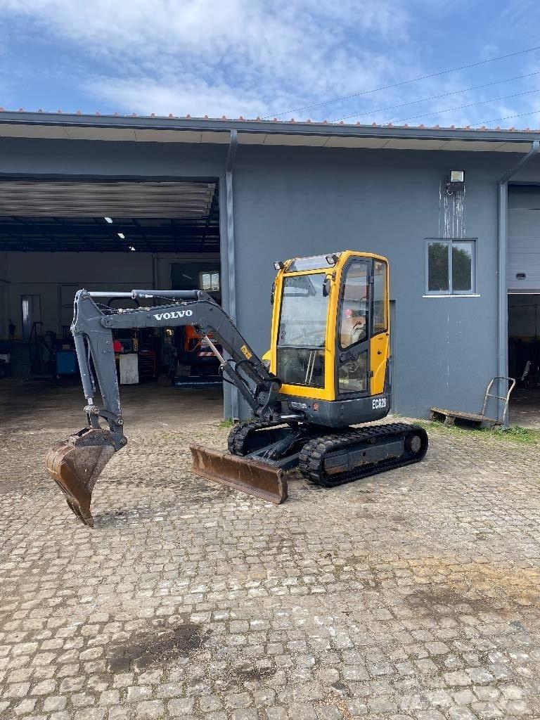 Volvo ECR 28 Minibagger < 7t