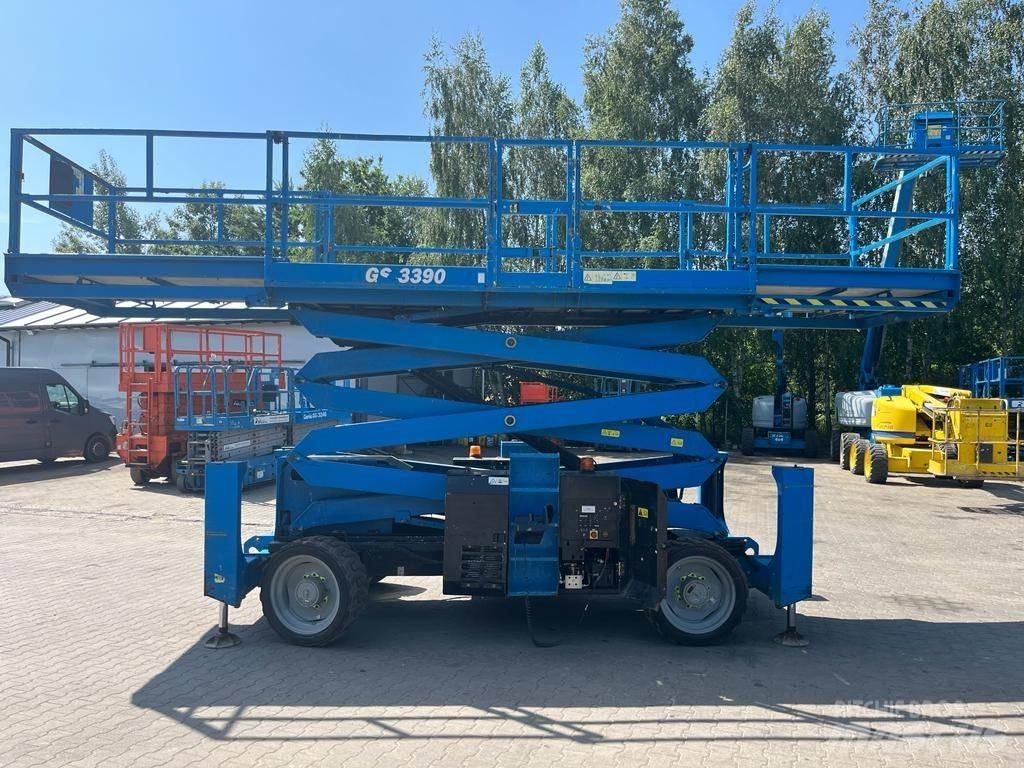 Genie GS 3390 RT Scheren-Arbeitsbühnen