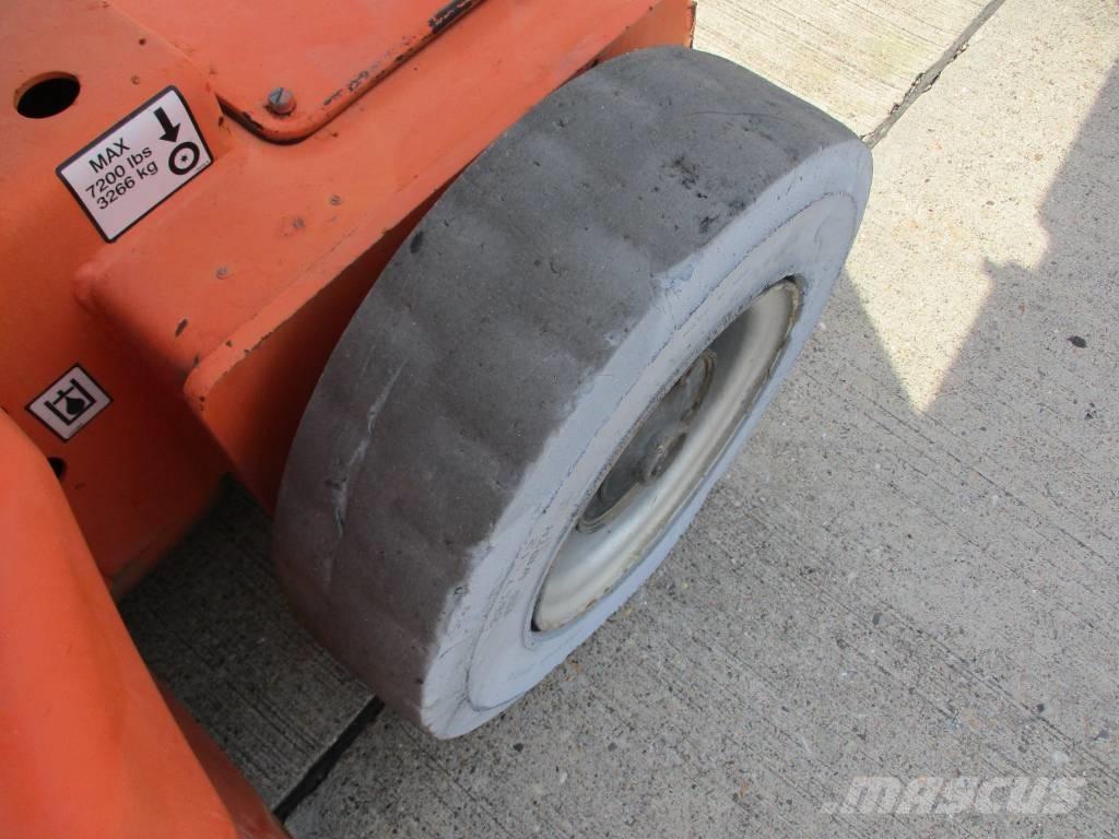 JLG E400 AJPN (745) Kompakte selbstfahrende Hebebühnen