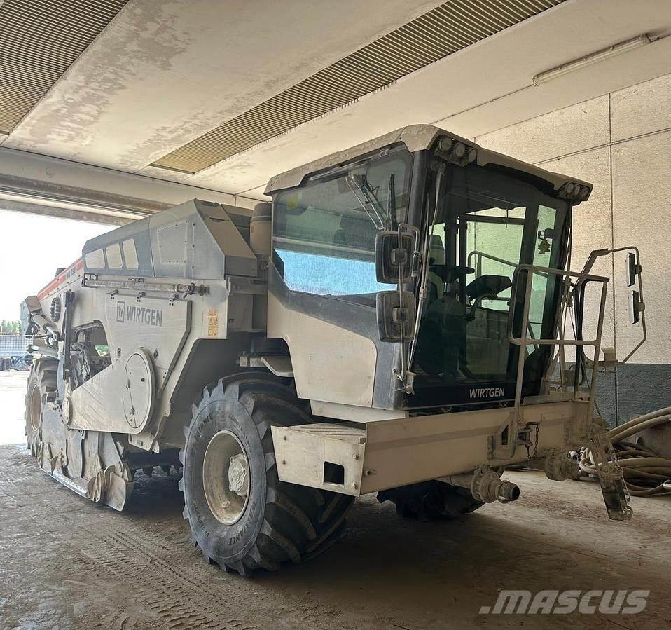 Wirtgen WR250i Asphalt-Recycler