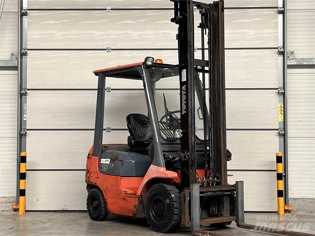 Toyota 02-7FDF15 Dieselstapler